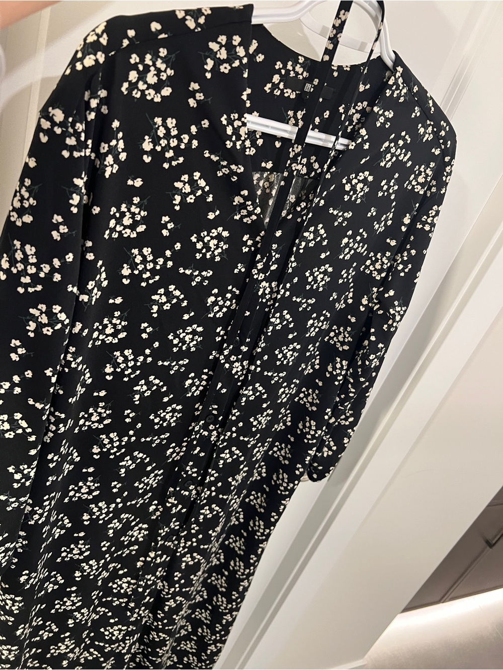 Uniqlo Black Maxi Skirt with White Floral Print